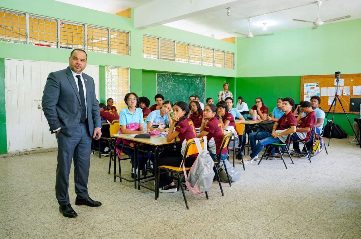 La Constitución también se aprende en la vida diaria (Clase 36)